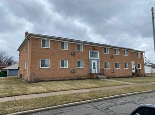 1212 5th St #4, Wyandotte, MI 48192