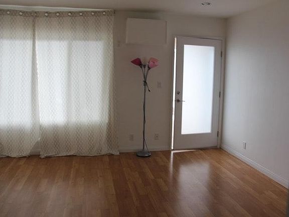 5th image of 1520 W Carson St APT 214