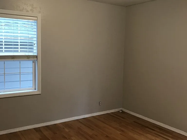 11950 NW Thompson Rd — Photo 10