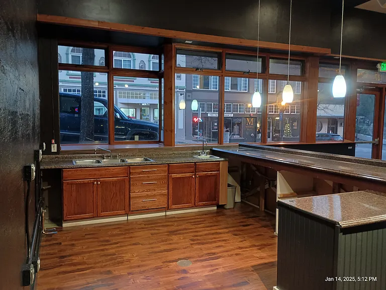 5727A Dunsmuir Ave — Photo 7