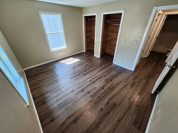 5th image of 610 W 22nd St