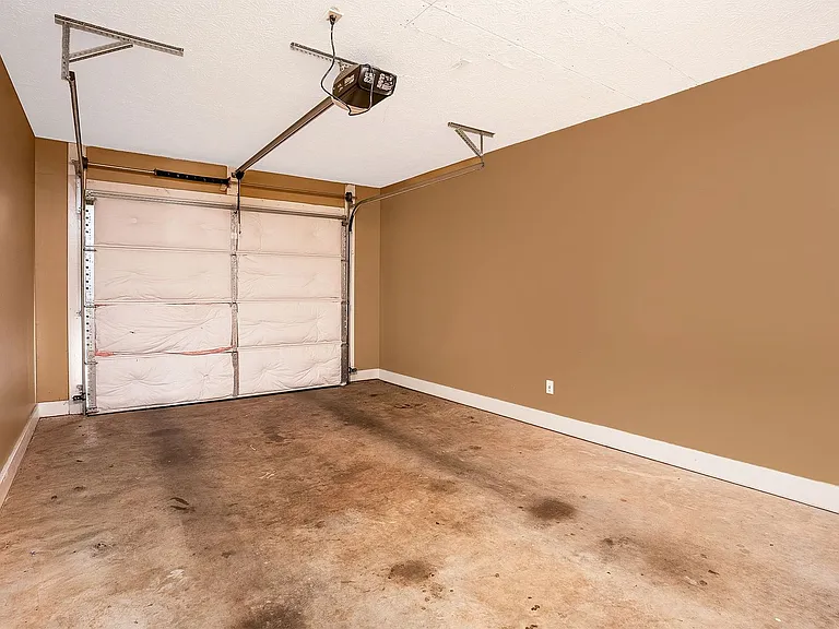 2428 E University Dr #103 — Photo 33