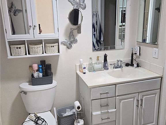 4th image of 3711 Casey Dr