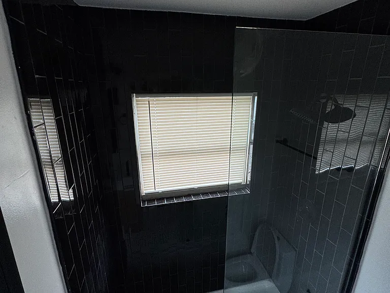 323 Hilton Pl #3 — Photo 4