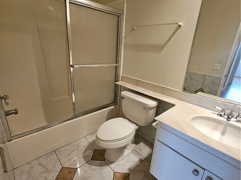 15271 Cadiz Dr — Photo 22