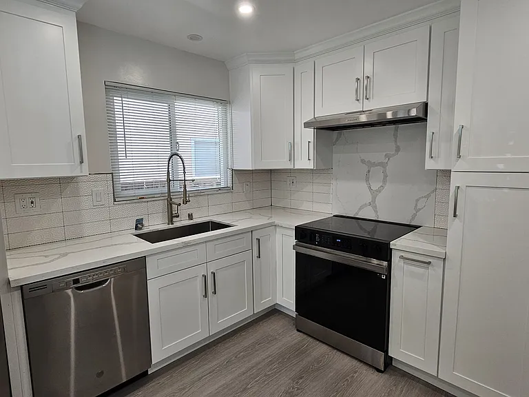Brand new kitchen- newly remodeled 2025.