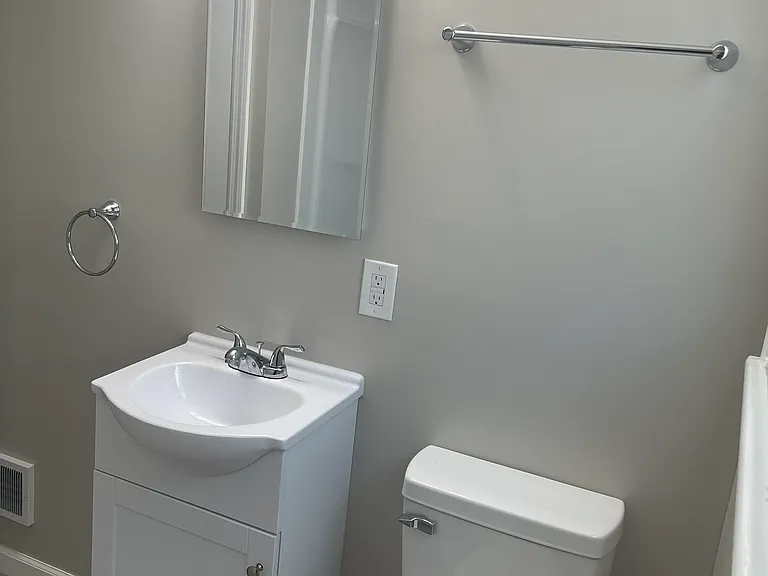 202 Elizabeth Dr — Photo 11