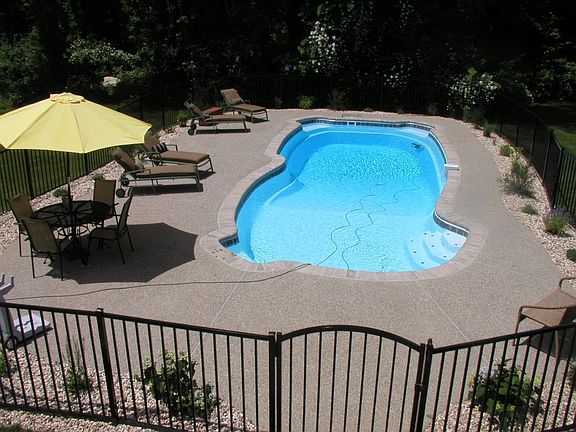 gorgeous Viking salt water Pool