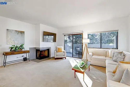 4661 Albany Cir #128 Photo 1
