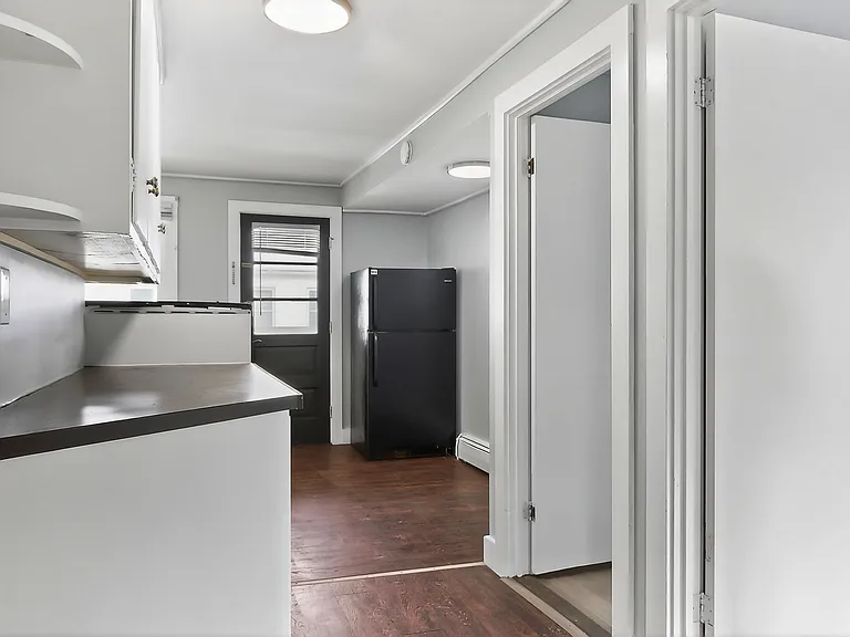 40 Court St — Photo 9