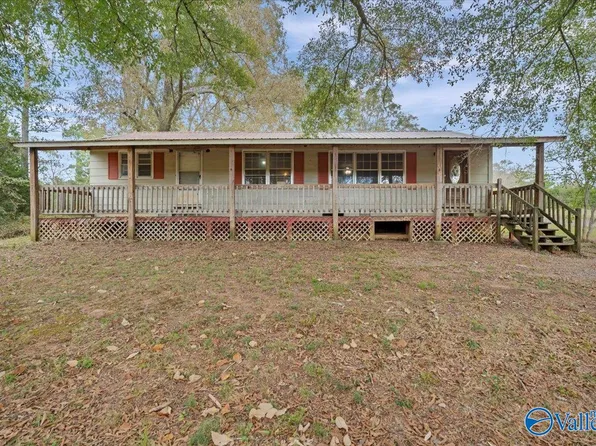 5748 E Upper River Rd, Somerville, AL 35670