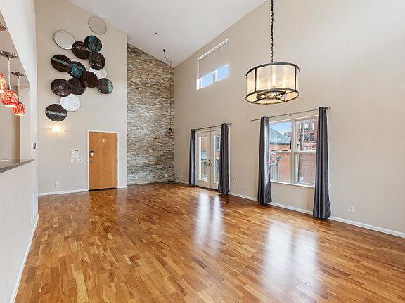 5th image of 837 E 17th Ave APT 2L