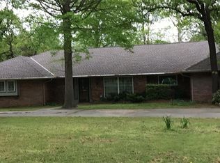 1820 Garrett Dr, Edmond, OK 73013