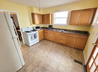 433 N 10th St, Adel, IA 50003