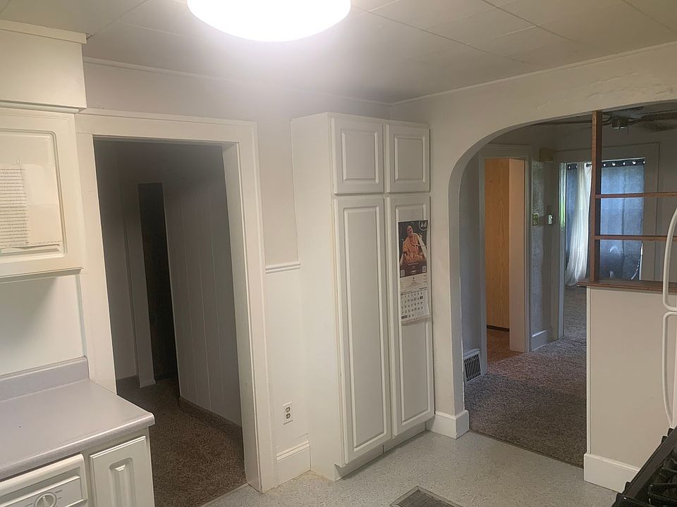 1st image of 629 E Marietta Ave