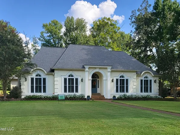 5126 Saint Andrews Cv, Olive Branch, MS 38654