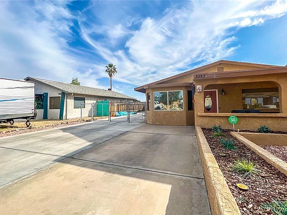 3rd image of 4363 S Los Maderos Drive