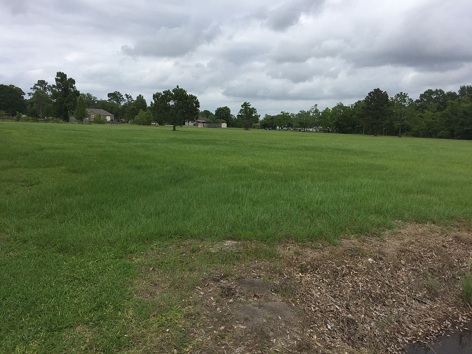 2nd image of Lake Land St