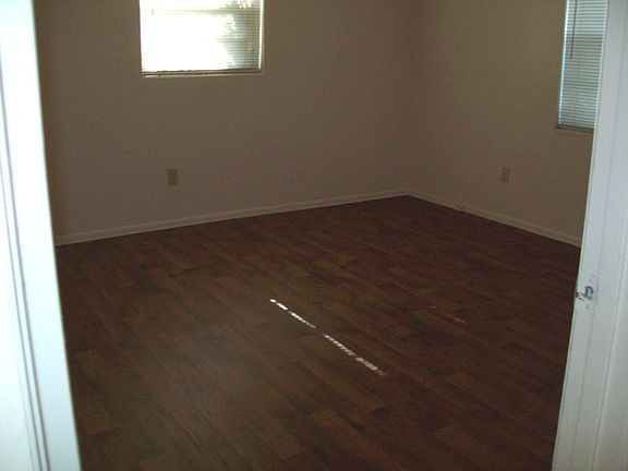 3rd image of 3016 E Jefferson St
