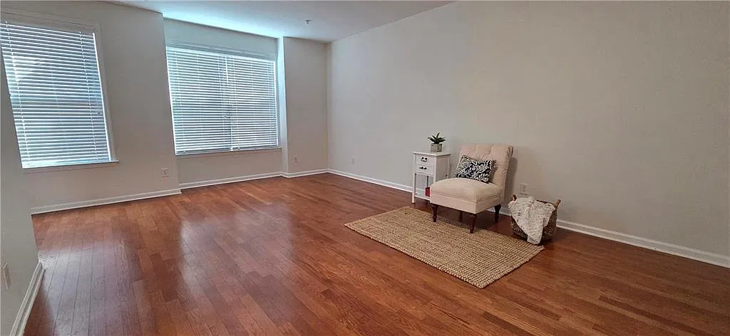 3 bed, 4.0 bath, 2769 sqft, $2,700 — Photo 3