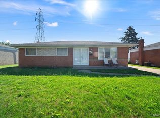 31846 Blair Dr, Warren, MI 48092