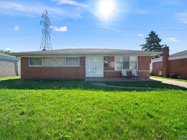 31846 Blair Dr, Warren, MI 48092