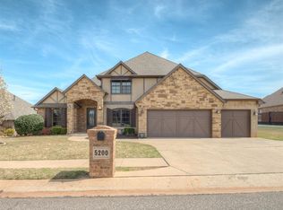 5200 Keystone Cir, Edmond, OK 73025