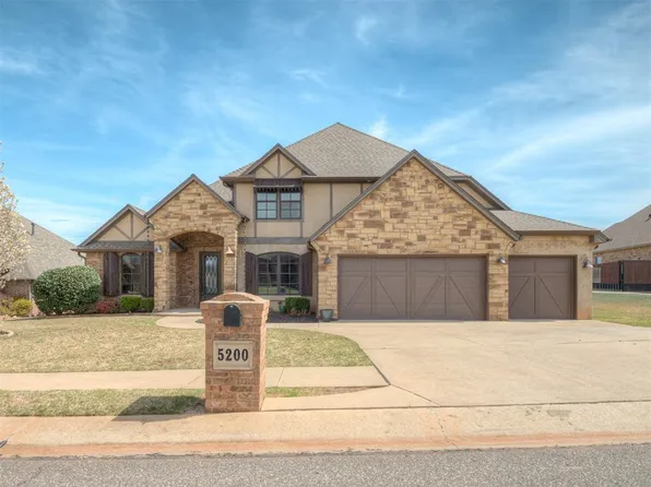 5200 Keystone Cir, Edmond, OK 73025