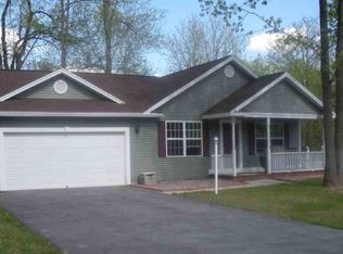 2 Mockingbird Ln, Fort Edward, NY 12828