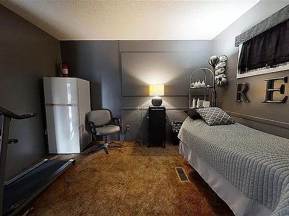 3rd image of 1816 McKinley Ave
