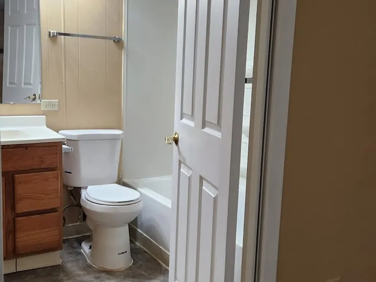 3945 Camelot Dr SE #3945 — Photo 8