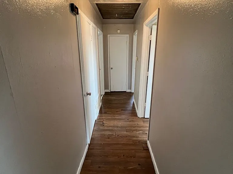 919 Pine Tree Dr — Photo 9