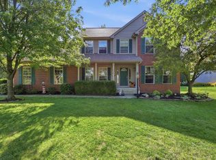 3193 Walkerview Dr, Hilliard, OH 43026
