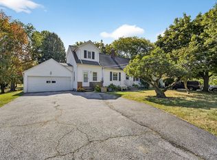 28828 Eddy Rd, Willoughby Hills, OH 44092