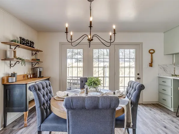 810 W 5th St, Clifton, TX 76634