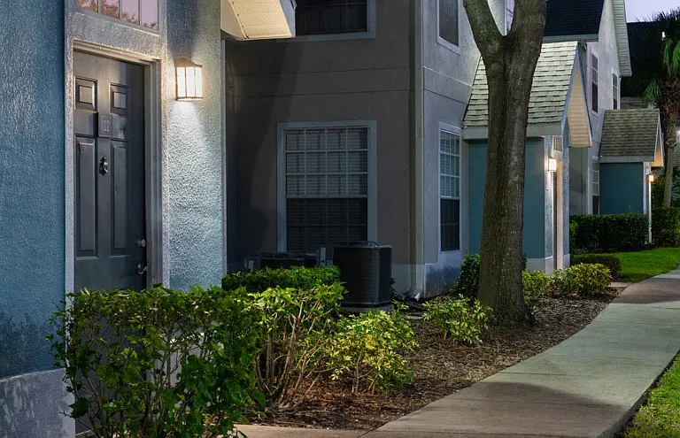 Windermere at Lakes Edge Apartments — Photo 26