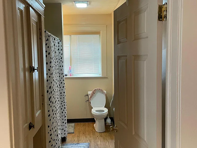 209 Park Ave — Photo 37