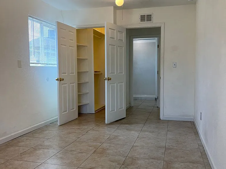 6128 N Viewpoint Dr — Photo 11
