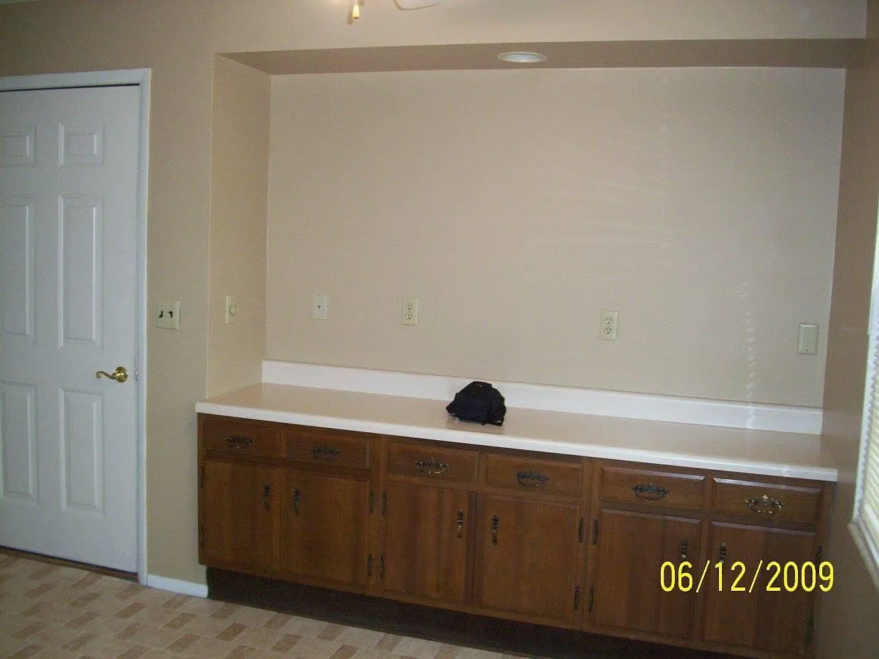 2904 N 4th Ave — Photo 4