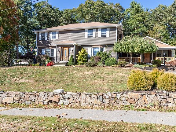 2nd image of 12 Sharlene Ln