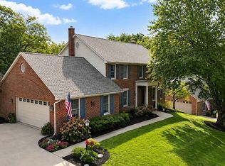 1860 Beacon Hill Dr, Fort Wright, KY 41011