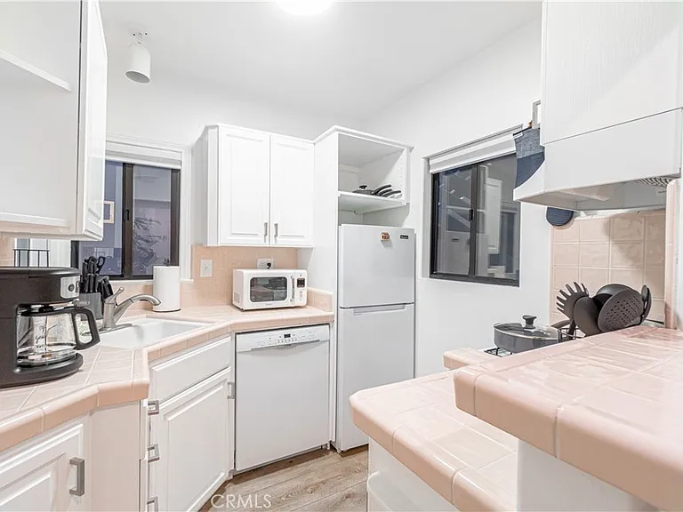 3430 Hermosa Ave — Photo 17