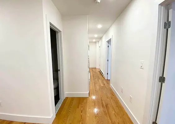 Rented by EastMount Realty LLC | media 28