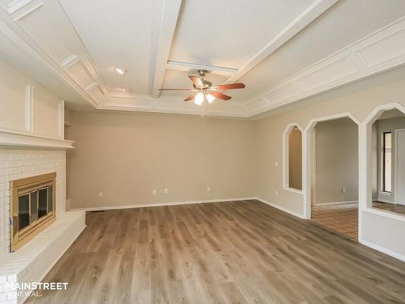 3rd image of 10109 Glascow Dr