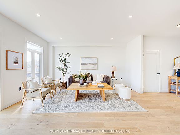 5th image of 10 Woodmere Path