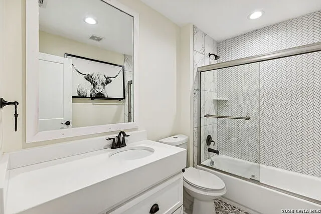 303 Pendleton Ave — Photo 10
