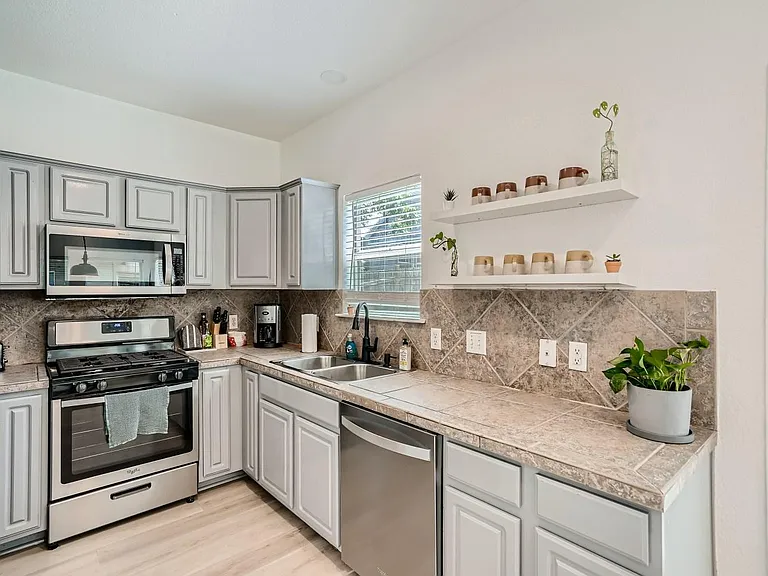 1812 Ulit Ave #A — Photo 5