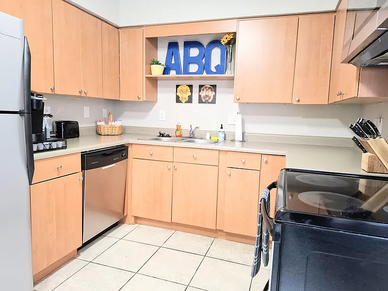 1406 Pennsylvania St NE #4 — Photo 33