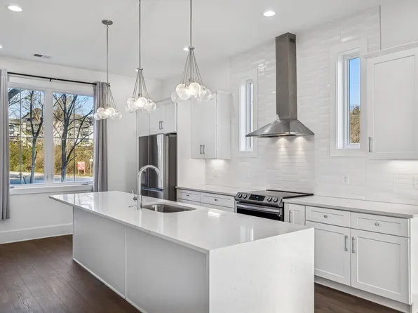 2050 McKinley St, Nashville, TN 37207