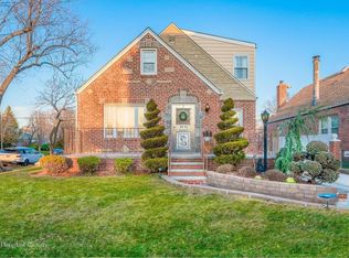 56-03 202nd St, Oakland Gardens, NY 11364